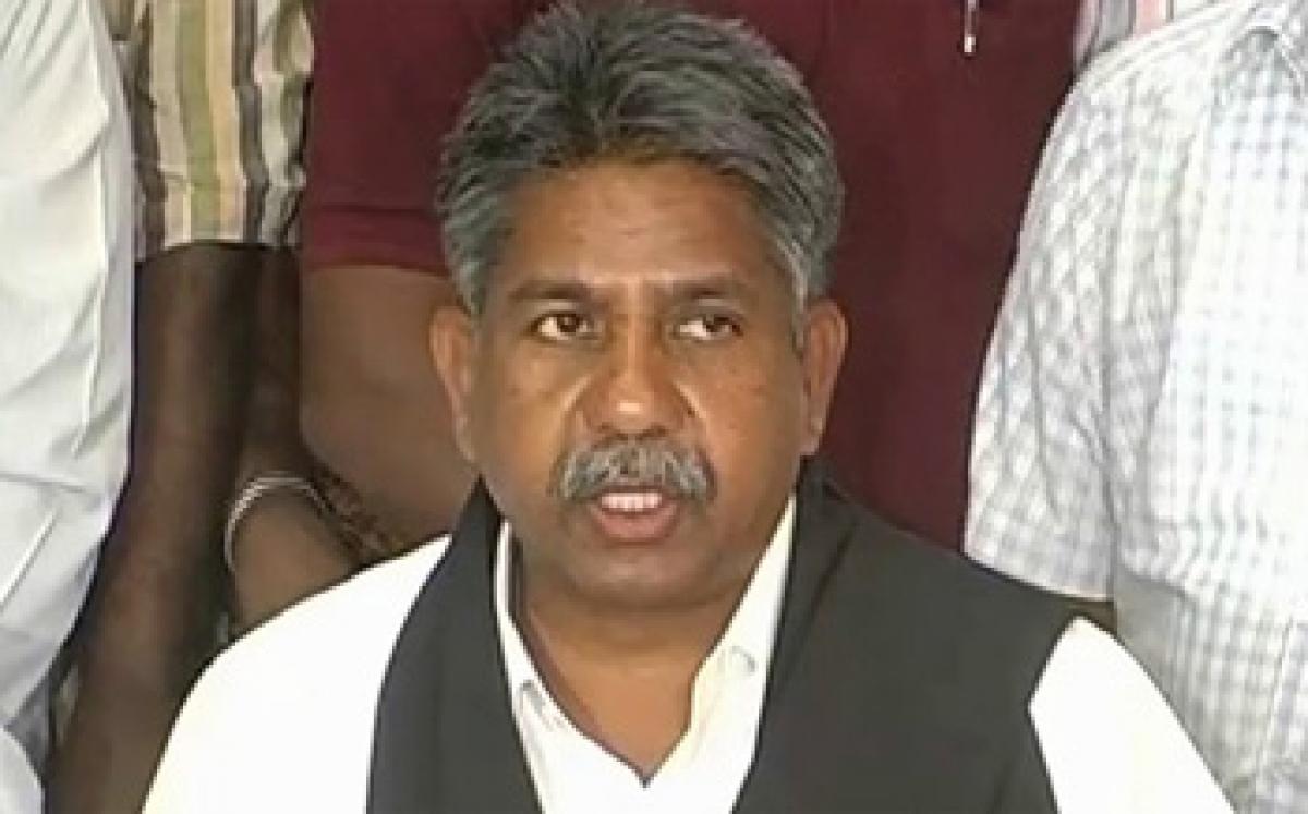 Mandakrishna Madiga flays Chandrababu over Kapu reservation